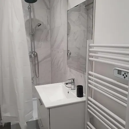 Apartment Beau Logement 2 Pers A 1,2km De La Plage En Rdc Grandcamp-Maisy