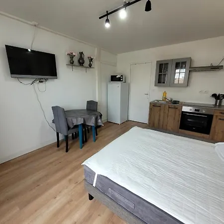 Beau Logement 2 Pers A 1,2km De La Plage En Rdc Grandcamp-Maisy