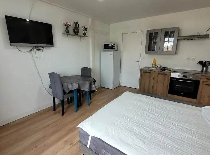 Beau Logement 2 Pers A 1,2km De La Plage En Rdc Grandcamp-Maisy